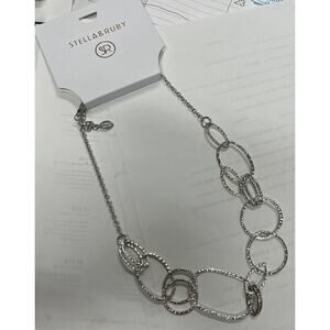 Stella & Ruby Necklace Silver Tone Interlocking Circles Hammered Costume Jewelry
